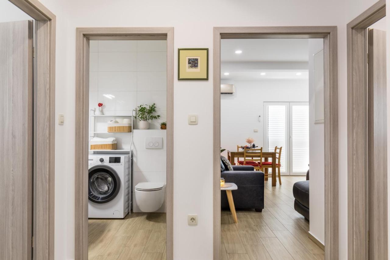 Luxurious Apartments Bona Fide Mimice Exterior foto